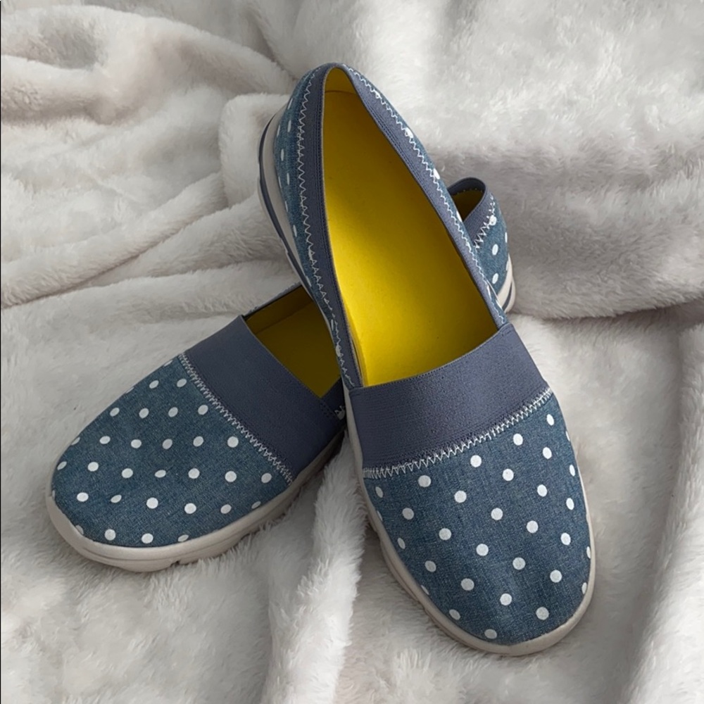 Land’s End polka dot slip on